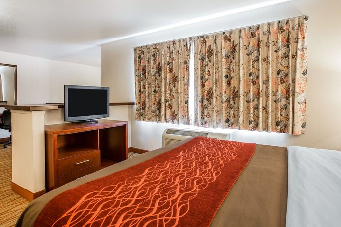 Фото Comfort Inn Mount Shasta Area