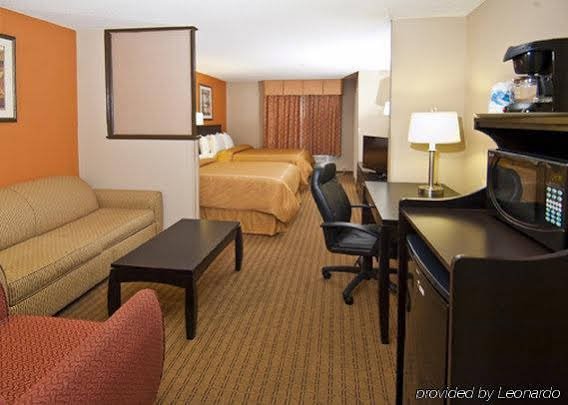 Фото Comfort Suites Panama City Beach