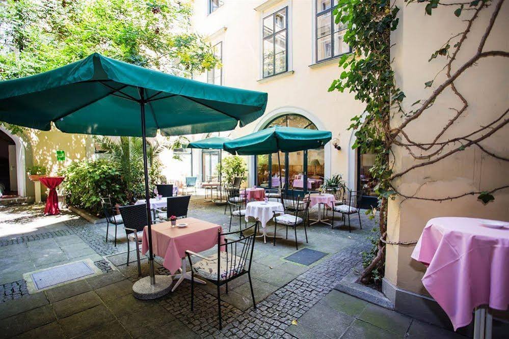 Фото Hotel Mailberger Hof