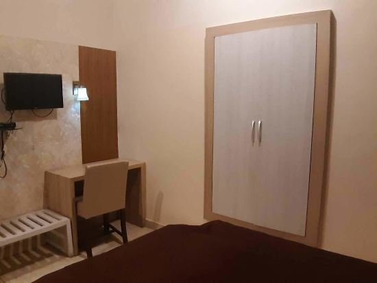 Фото Hotel Prayag