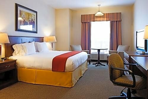 Гостиница Holiday Inn Express Hotel & Suites Drayton Valley