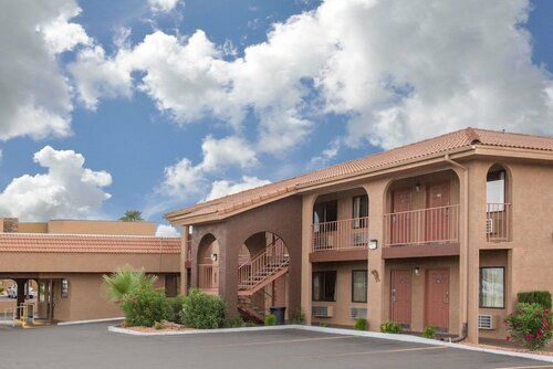 Гостиница Howard Johnson Inn And Suites Saint George Hwy I-15 Exit 6