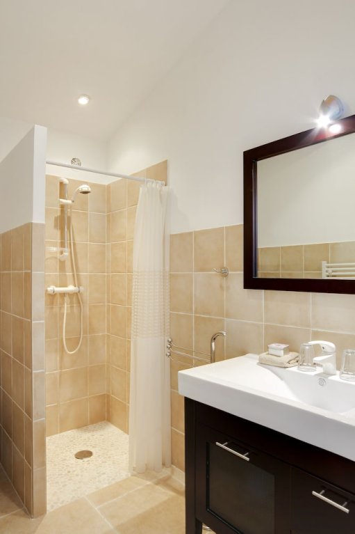 Фото Villa Les Lucioles - Chambre d'Hôtes