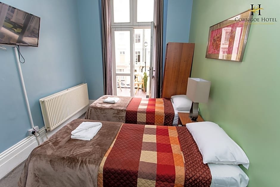 Фото Corbigoe Hotel