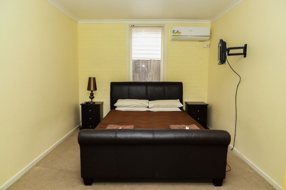 Фото Newport Home Stay and Lodge