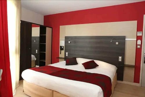 Гостиница Hotel Belfort в Нанте