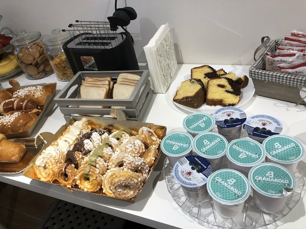 Hotel Central Station Garibaldi, Naples, photo