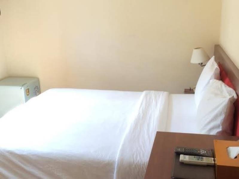 Фото Tulip Hotel Vu Ngoc Phan