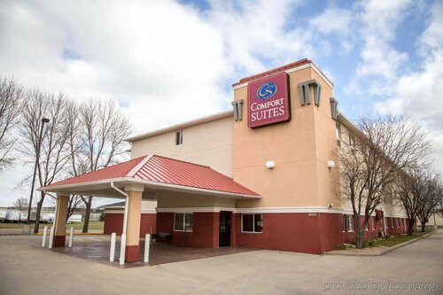 Гостиница Comfort Suites Sioux Falls в Су-Фолсе