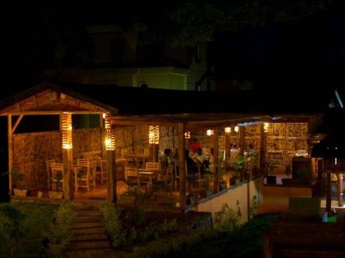 Фото The Hub Hotel