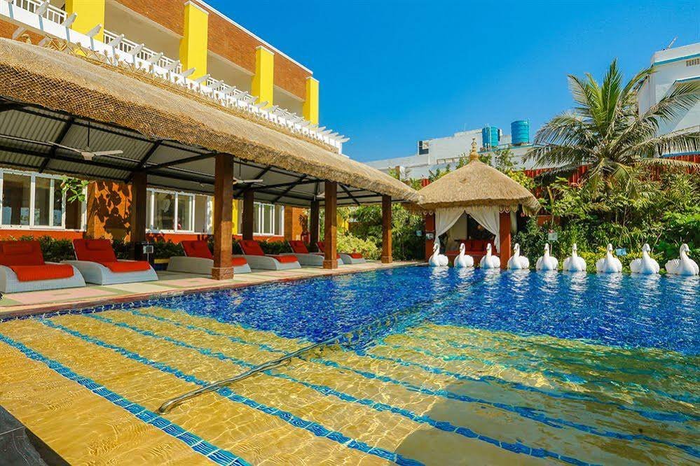 Фото Mayfair Waves