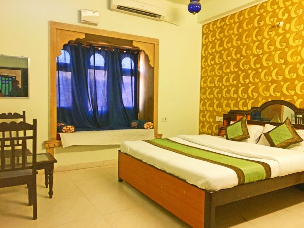 Фото Hotel Marina Mahal