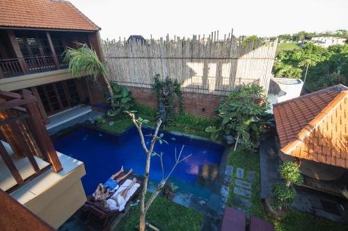 Фото Wiras Village