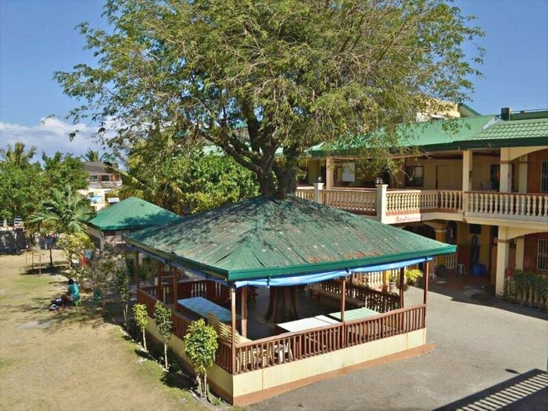 Гостиница White Beach Lodge & Restaurant