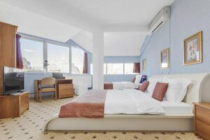 Гостиница Aristocrat Palace