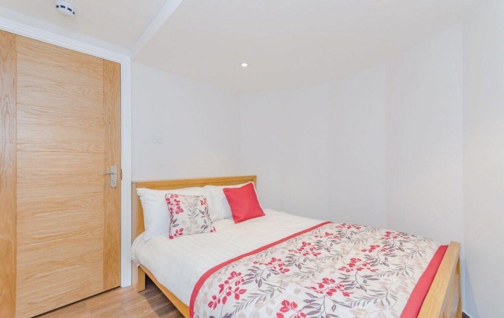 Фото Alexander Apartments