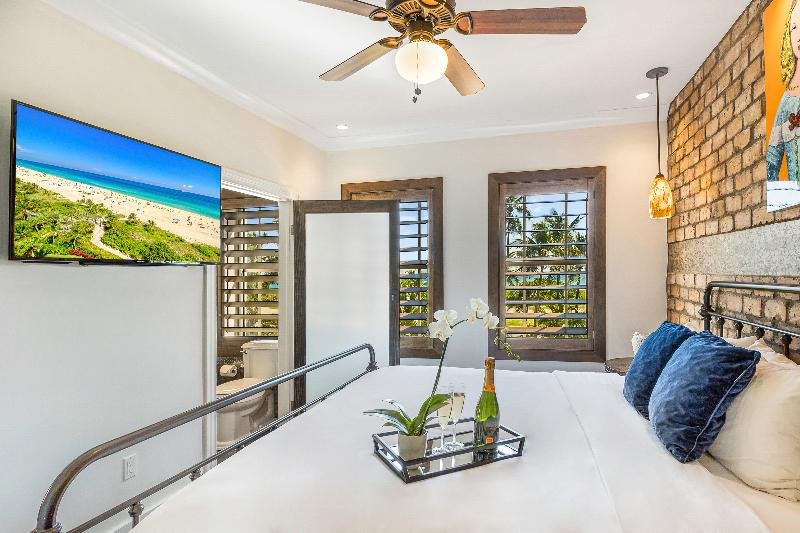 Фото Cavalier Hotel South Beach