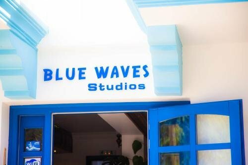 Гостиница Blue waves Studios
