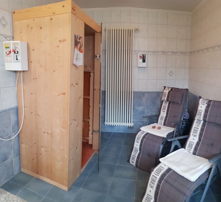 Фото Hotel-Pension Haus Hubertus