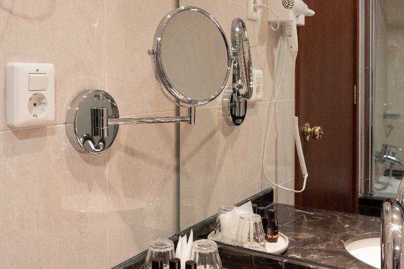 Фото Shanghai Hotel Holland