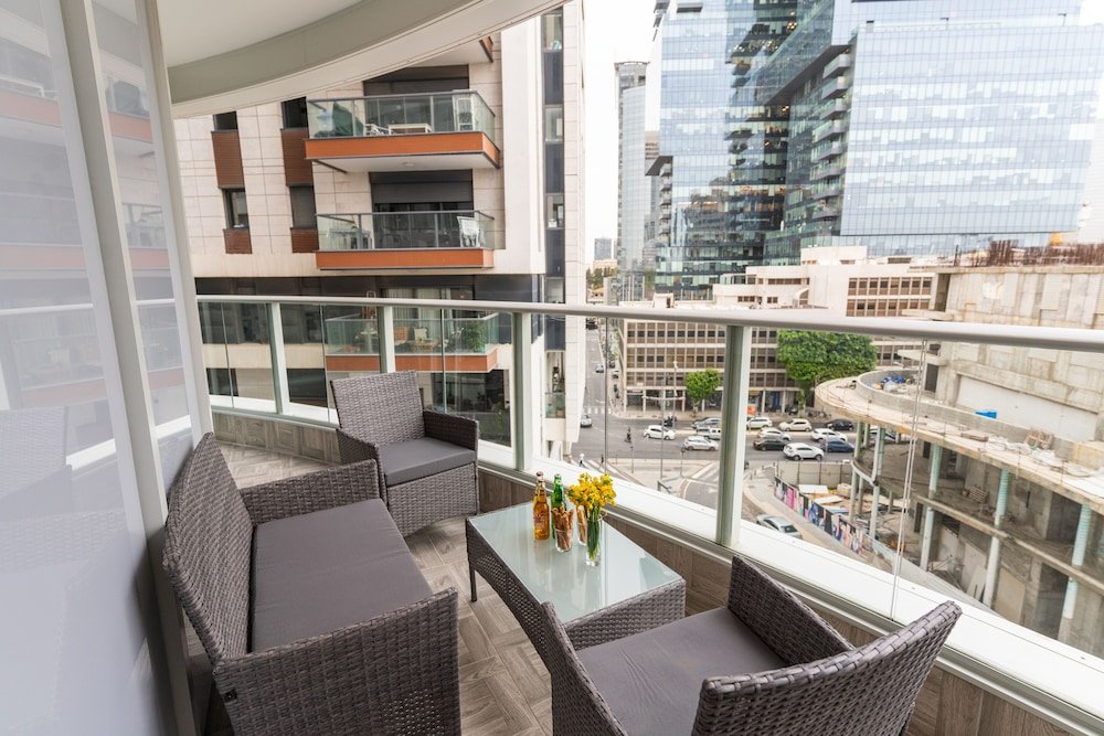 Фото Luxe Apt in Top Tel Aviv Neighborhood