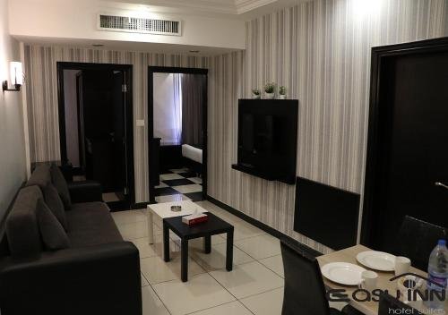 Фото Easy Inn Hotel Suites