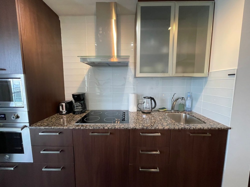 Фото Simply Comfort Gorgeous Apartments in the Heart of Toronto