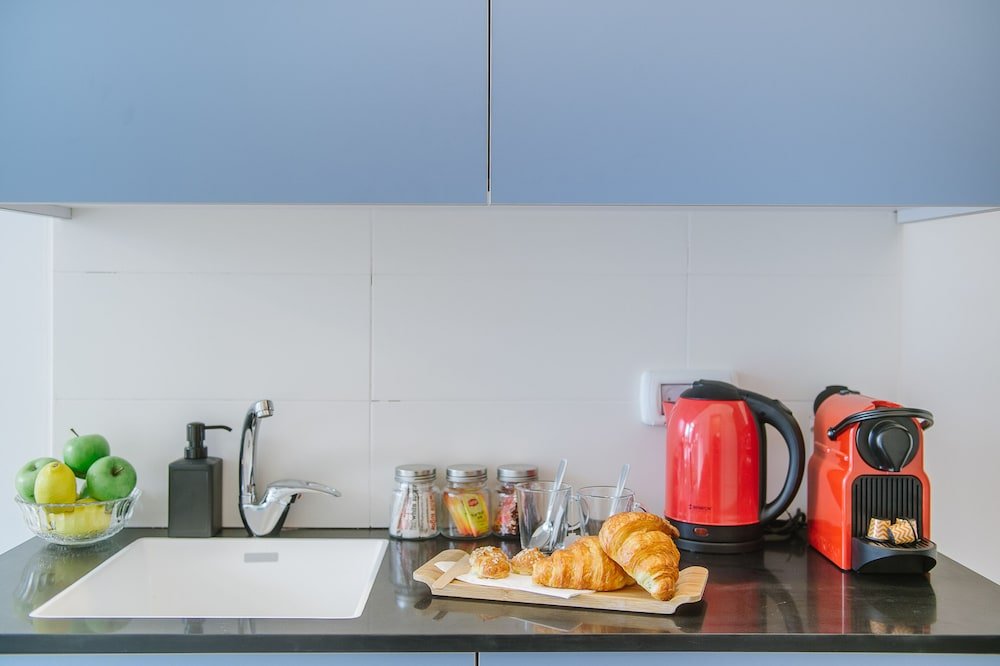 Фото Monochrome Rothschild - Smart Hotel by Loginn Tel Aviv