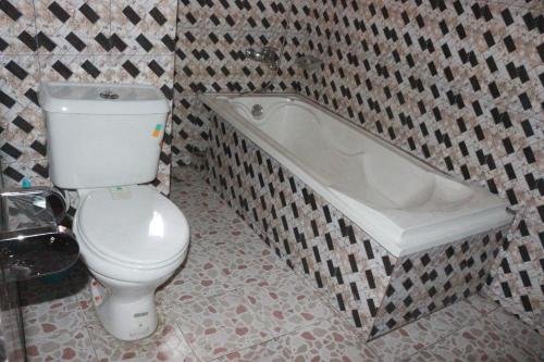 Фото Resdon Hotel and Suites