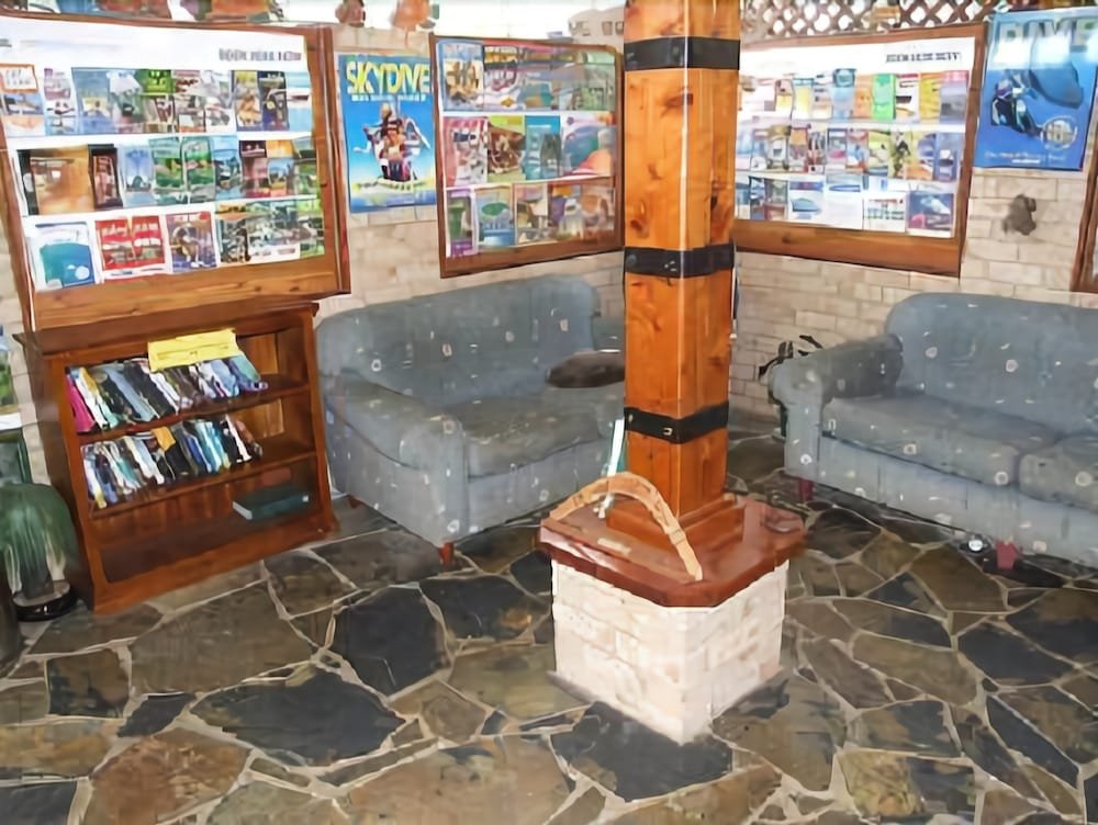 Фото Cairns City Backpackers Hostel