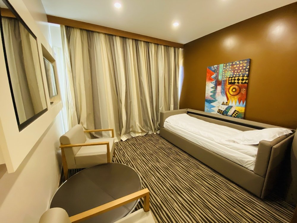 Фото Holiday Inn Cannes