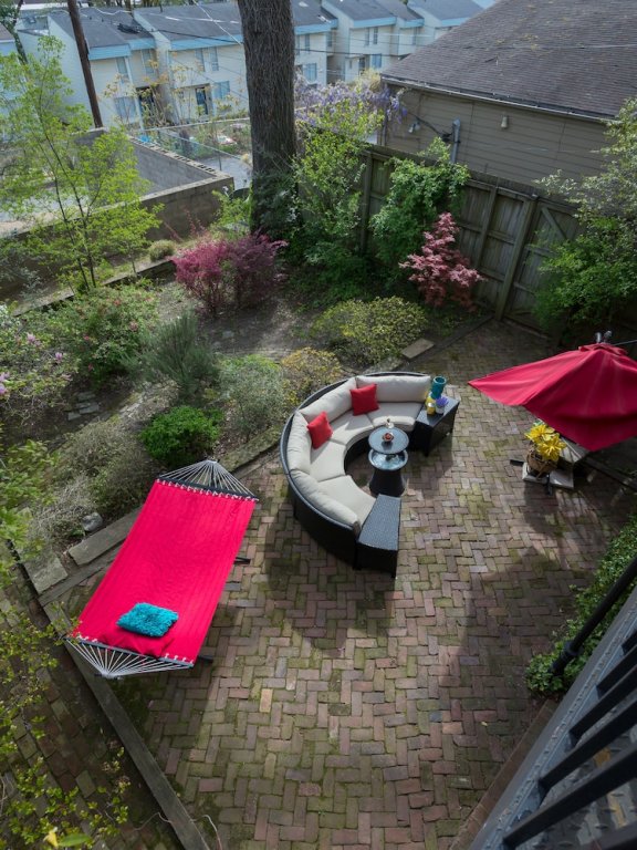 Фото Downtown Memphis Shellcrest Apartments