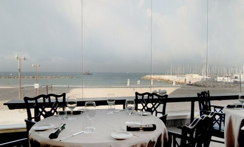 Гостиница Crowne Plaza Tel Aviv Beach by Ihg в Тель-Авиве