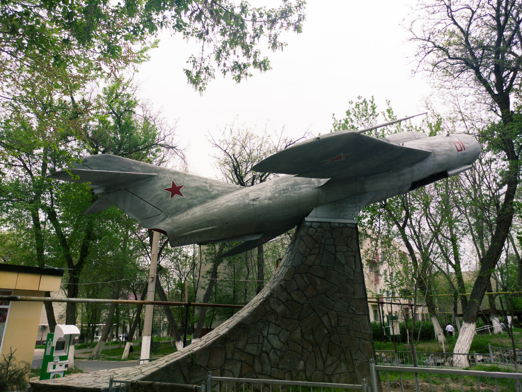Monument, memorial Dedicated to the pilots of military aviation, Tashkent, photo