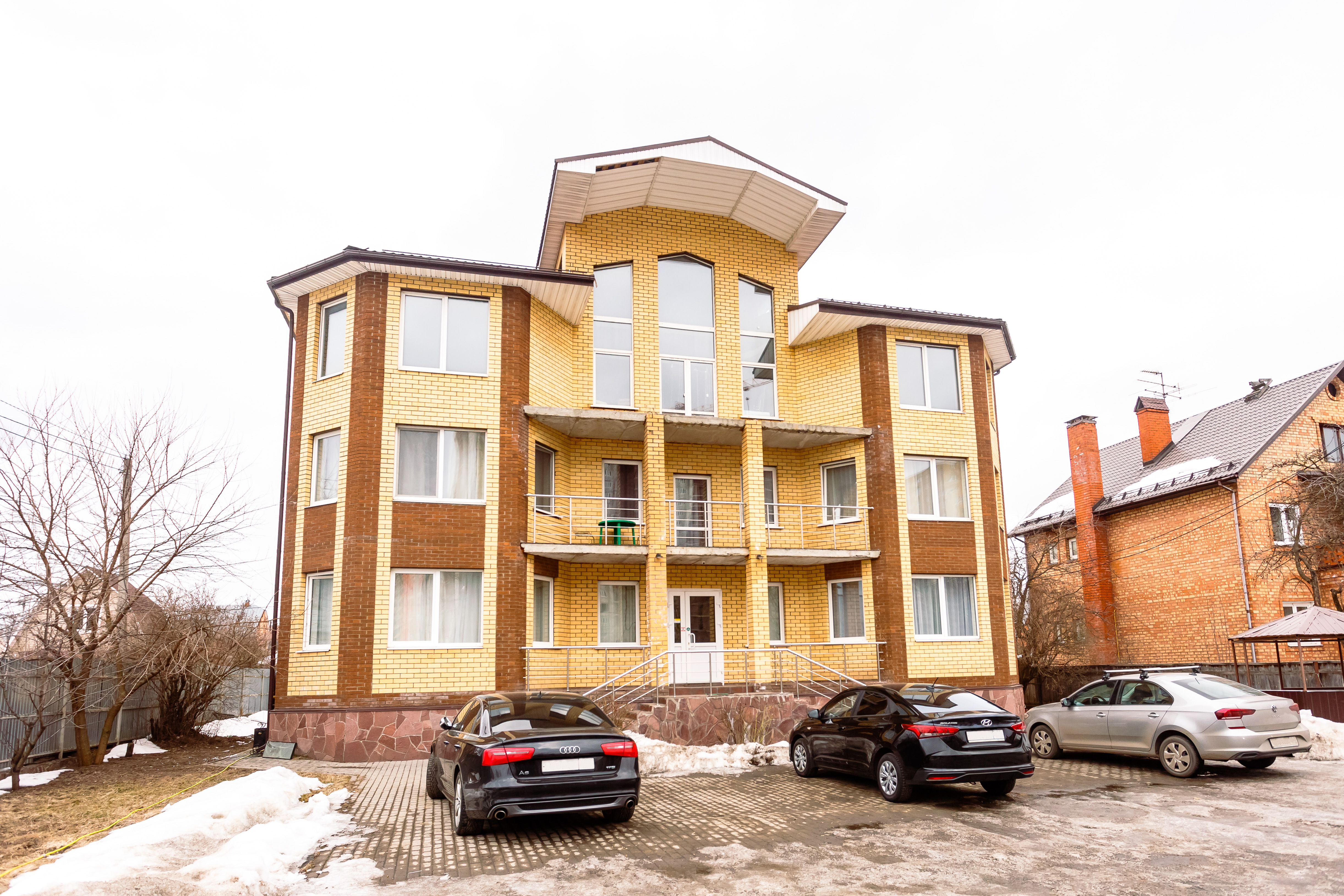 Фото отеля 2