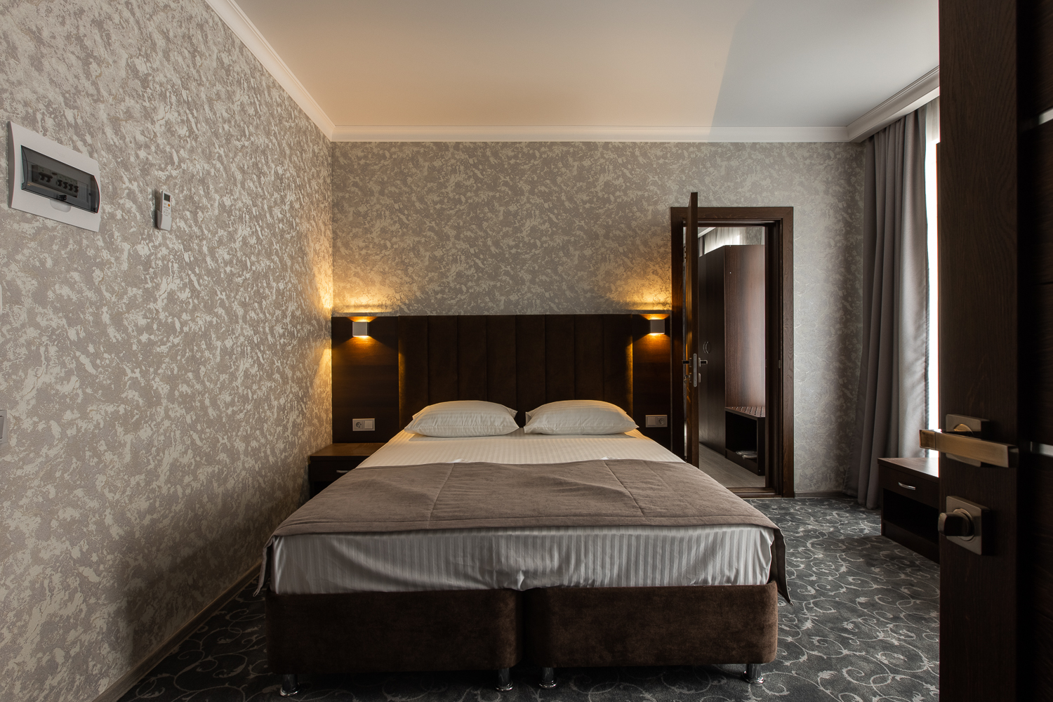 Фото Фемили отель