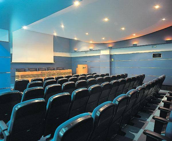 Фото Hotel Ciudad de Logroño