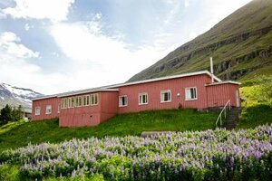 Хостел Hafaldan Hi Hostel - Harbour building