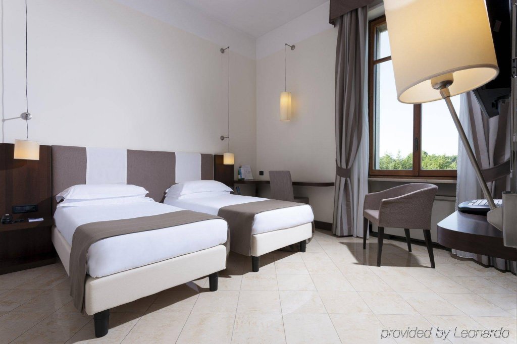 Фото Th Roma - Carpegna Palace