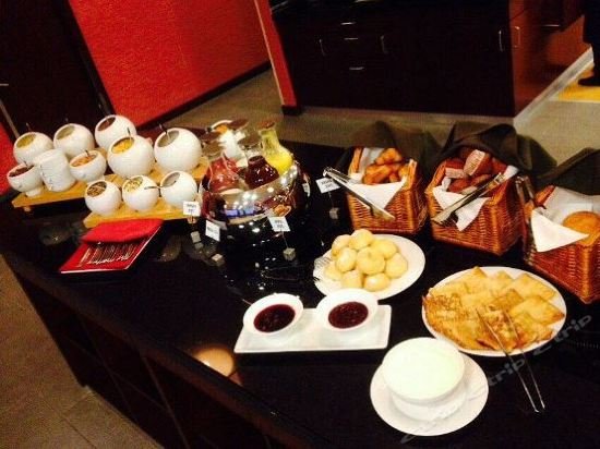 Фото Marriott Executive Apartments Atyrau