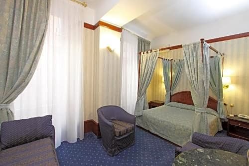 Фото Hotel Mirò