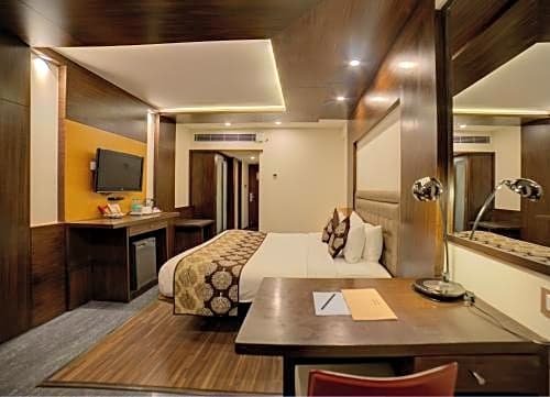 Фото Goldfinch Hotel Mangalore