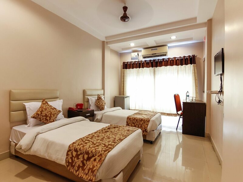 Гостиница Oyo 600 Hotel Skyhy в Хайдарабаде