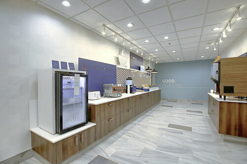 Гостиница Holiday Inn Express Hotel & x26; Suites Airport-calgary в Калгари