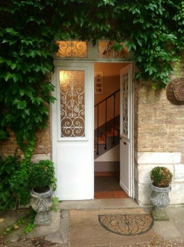 Гостиница Villa Aliénor в Ле-Андели