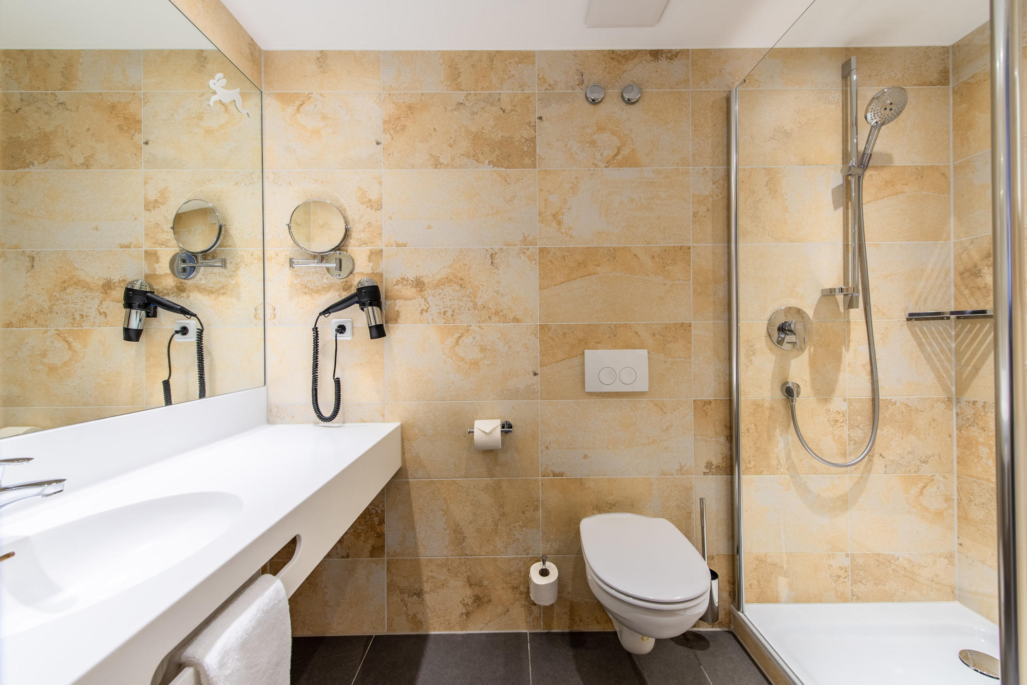 Фото Premier Inn Passau Weisser Hase