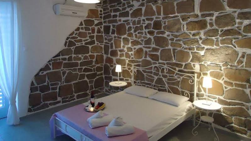 Фото Hotel Adamas