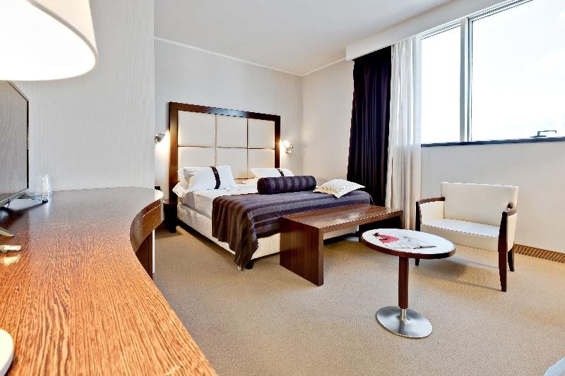 Фото Italiana Hotels Cosenza