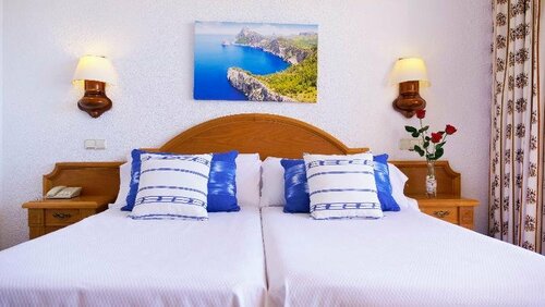 Внешний вид отеля Valentin Reina Paguera - Adults Only в Кальвии, фото 3