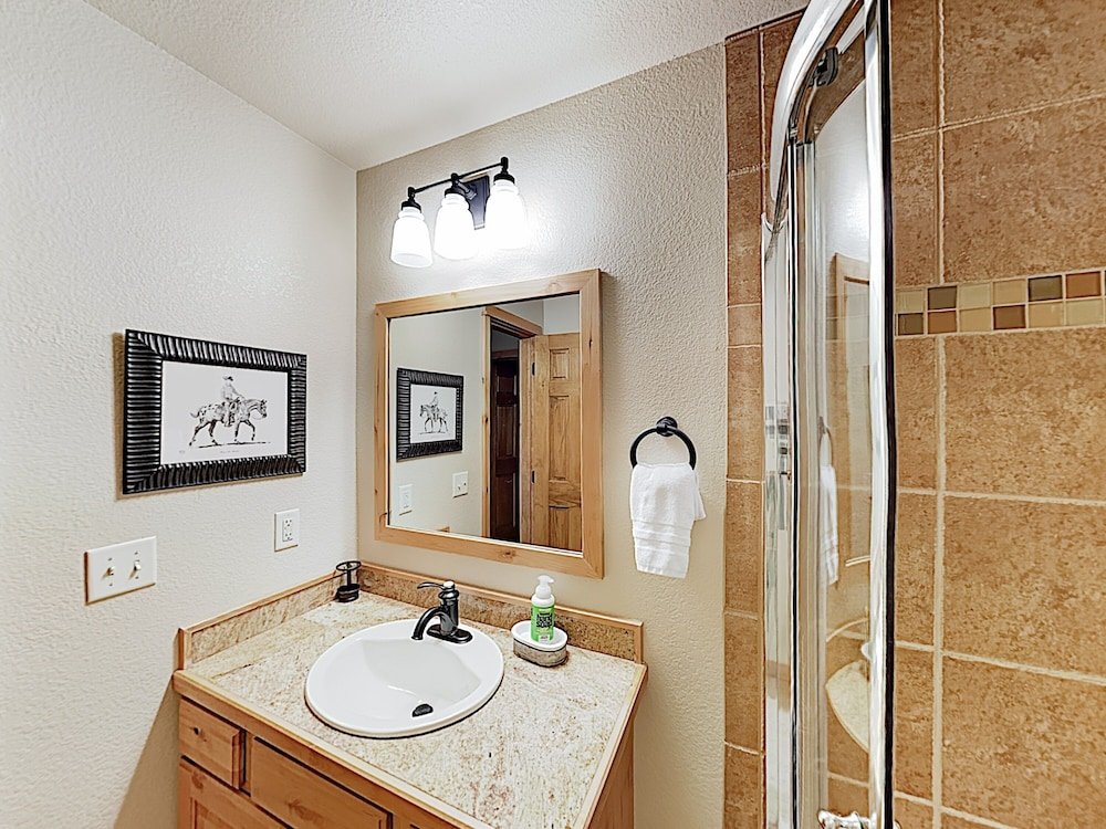 Фото Choice Mountain-view New-build W Private Garage 3 Bedroom Home